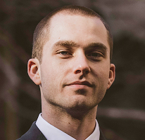 Thomas Whitfield, esperto analista nei mercati crypto di trading